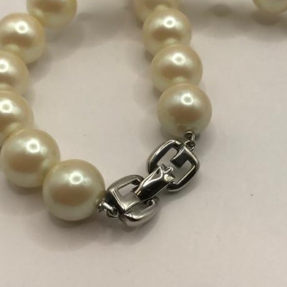 Vintage Givenchy Faux Pearl with Faceted Blue Crystal Pendant Necklace - Picture 5 of 10